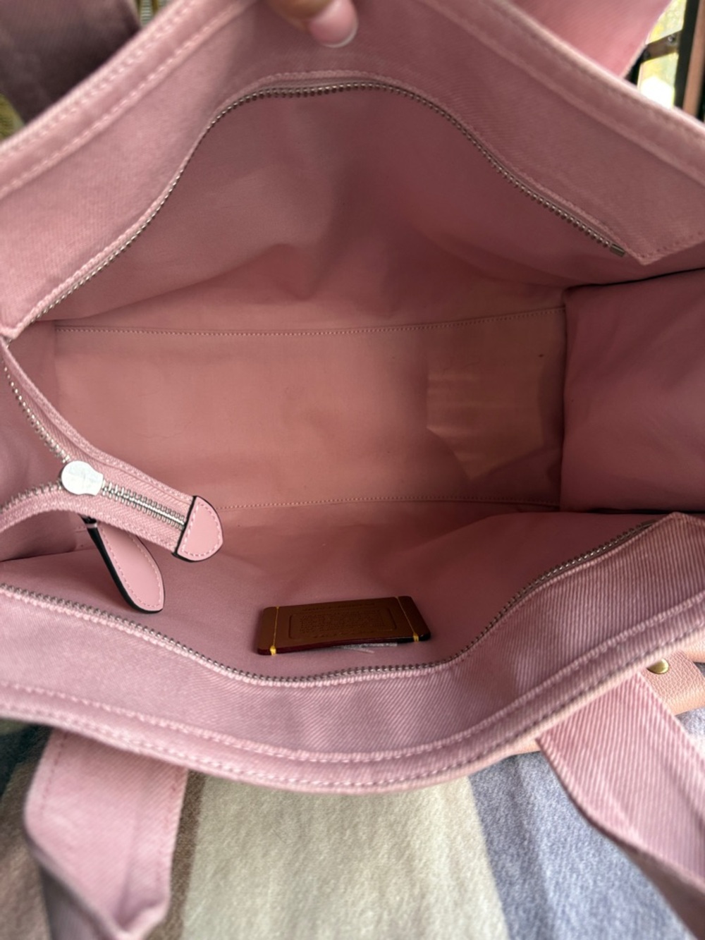 Coach Cargo Tote Ballerina Pink - Picture 10 of 17